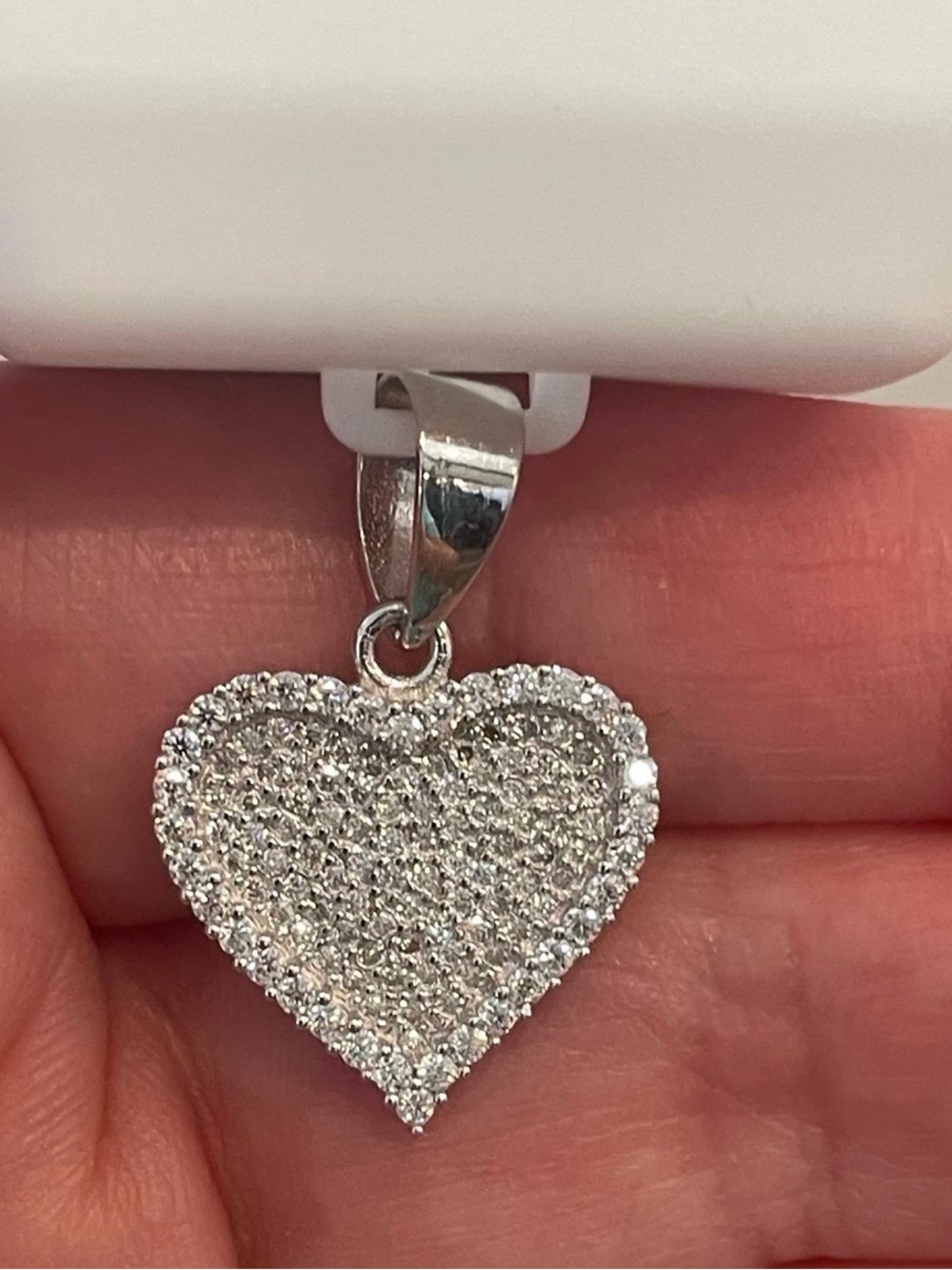 Beautiful Heart Shape Moissanite pendant 0.50ctw rhodium plating over 925 silver - Picture 5 of 6